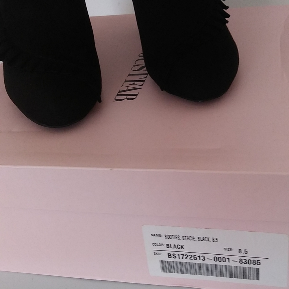 Booties Stacie, Black-Size 8.5-Faux suede ruffle boots. - Picture 7 of 9